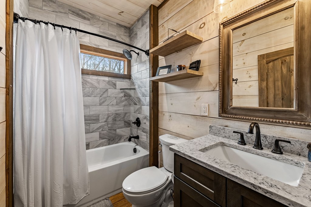 414575 Blue Ridge Residential