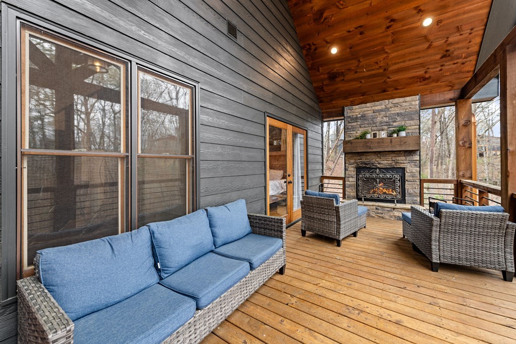 414575 Blue Ridge Residential