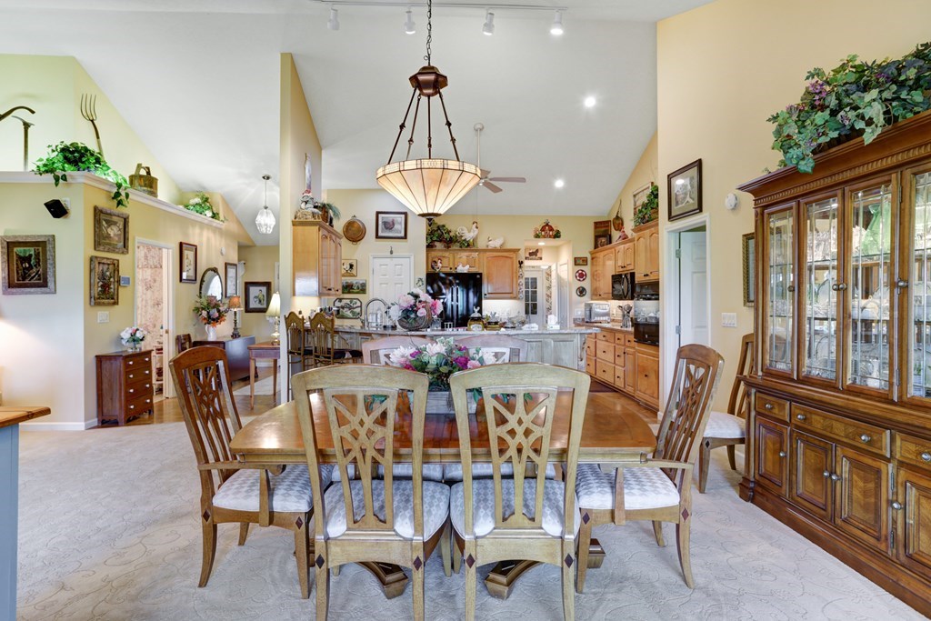 414581 Young Harris Residential