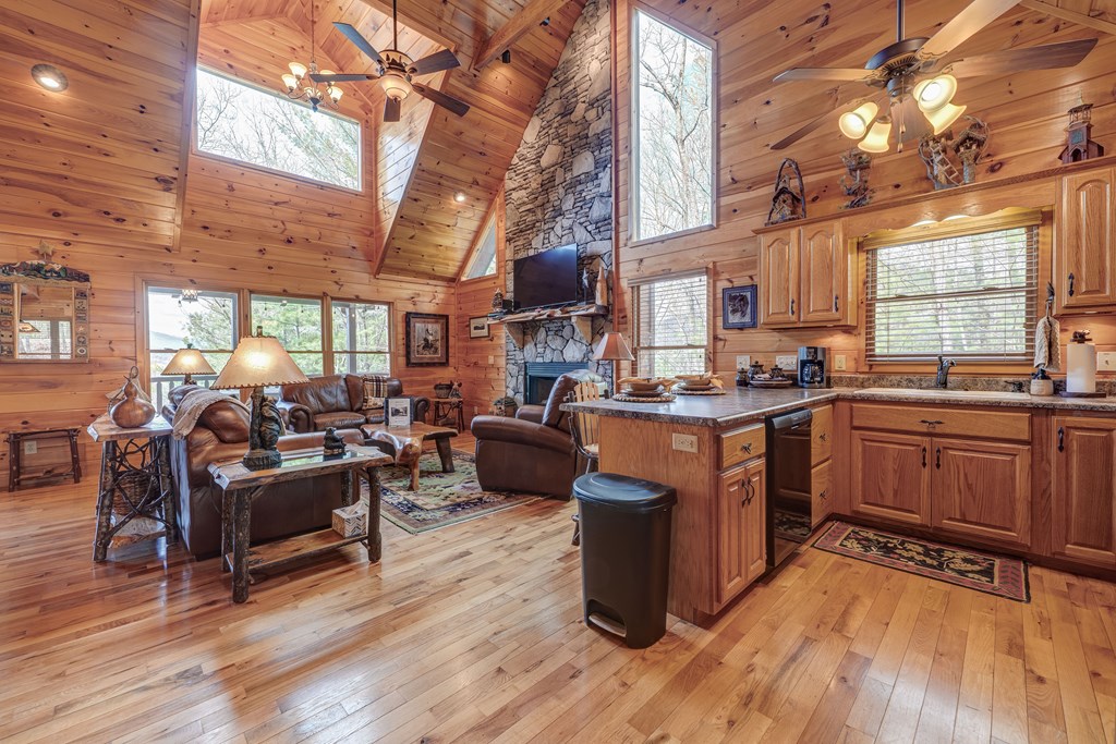 414600 Mineral Bluff Residential