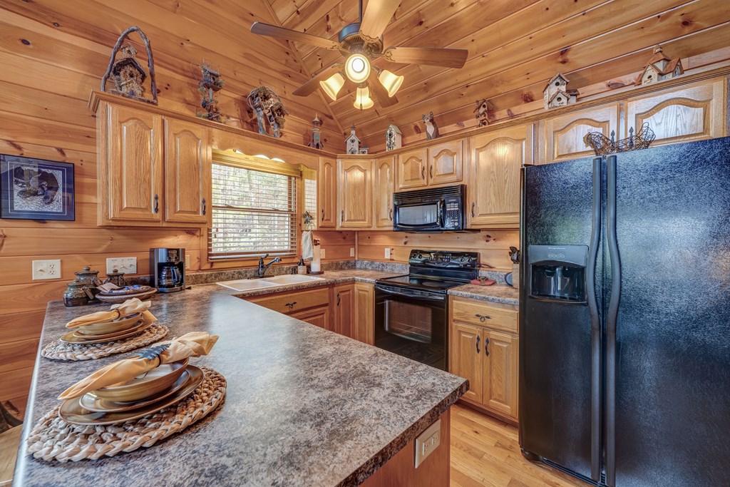 414600 Mineral Bluff Residential