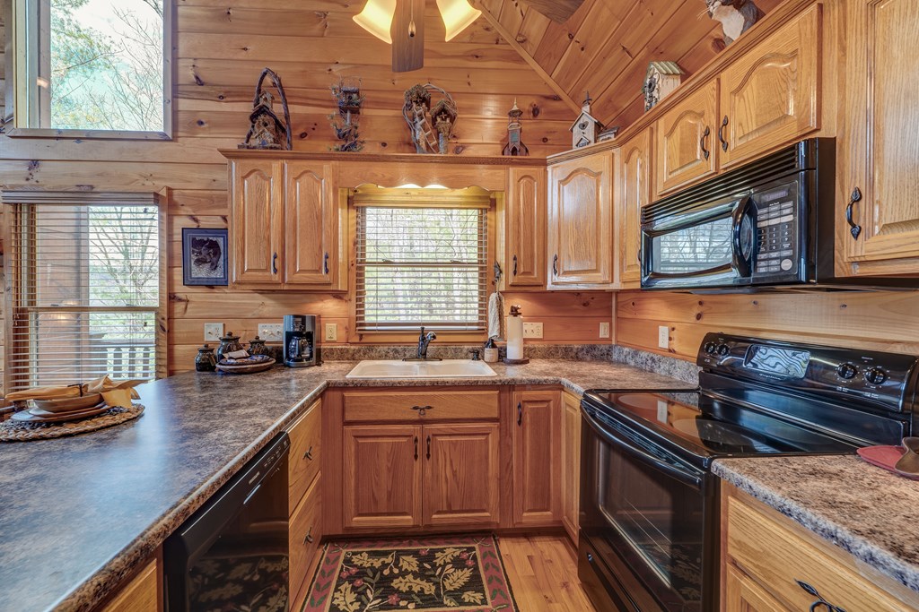 414600 Mineral Bluff Residential