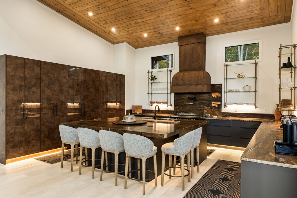 414611 Blue Ridge Residential