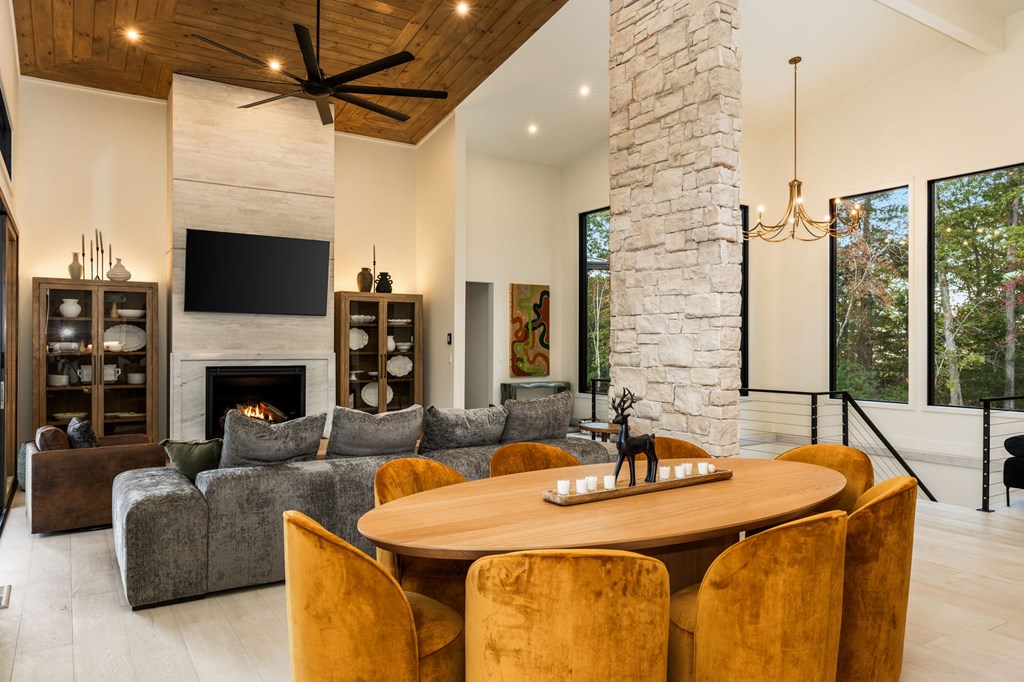 414611 Blue Ridge Residential