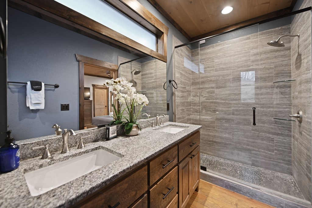 414630 Blue Ridge Residential