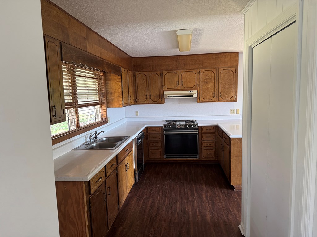 414633 Hayesville Residential