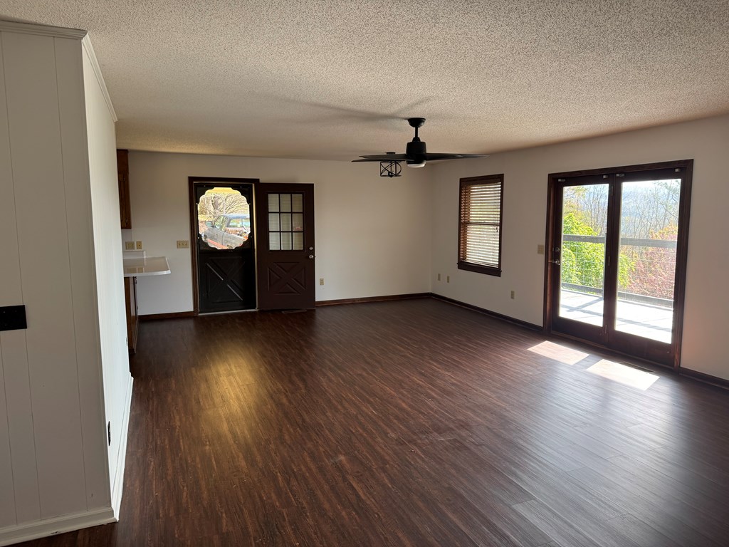 414633 Hayesville Residential