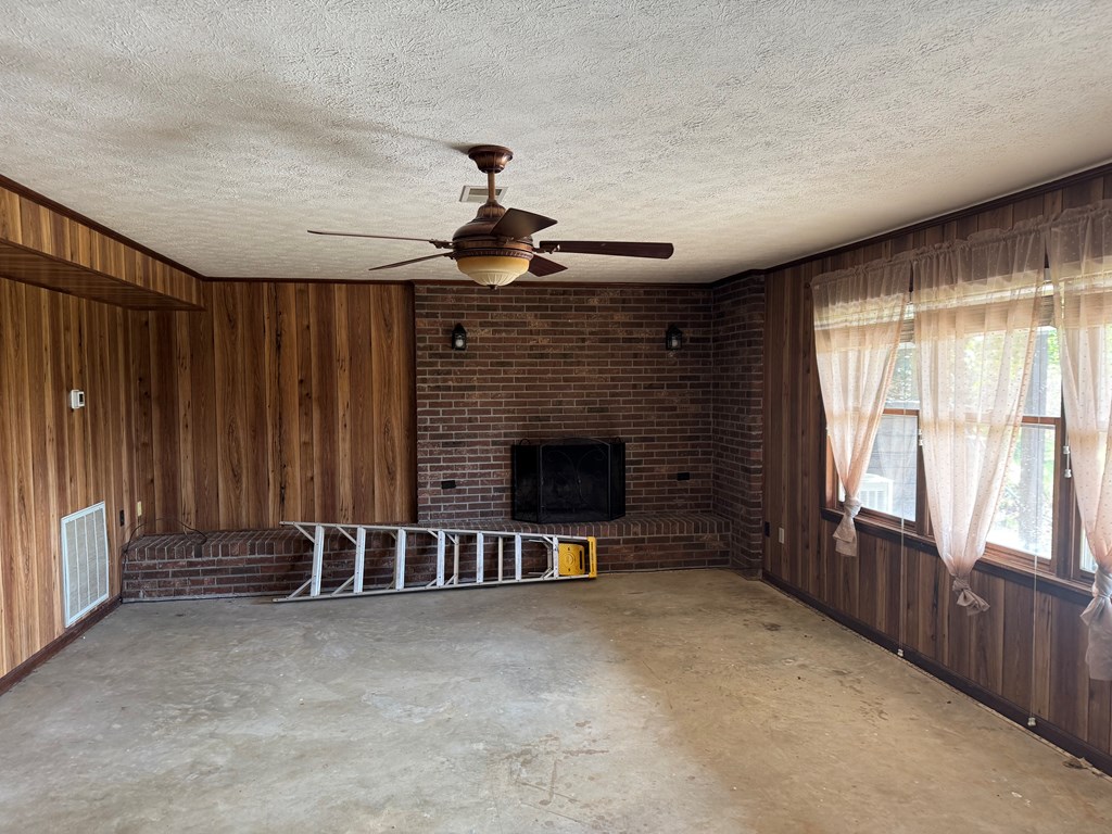414633 Hayesville Residential