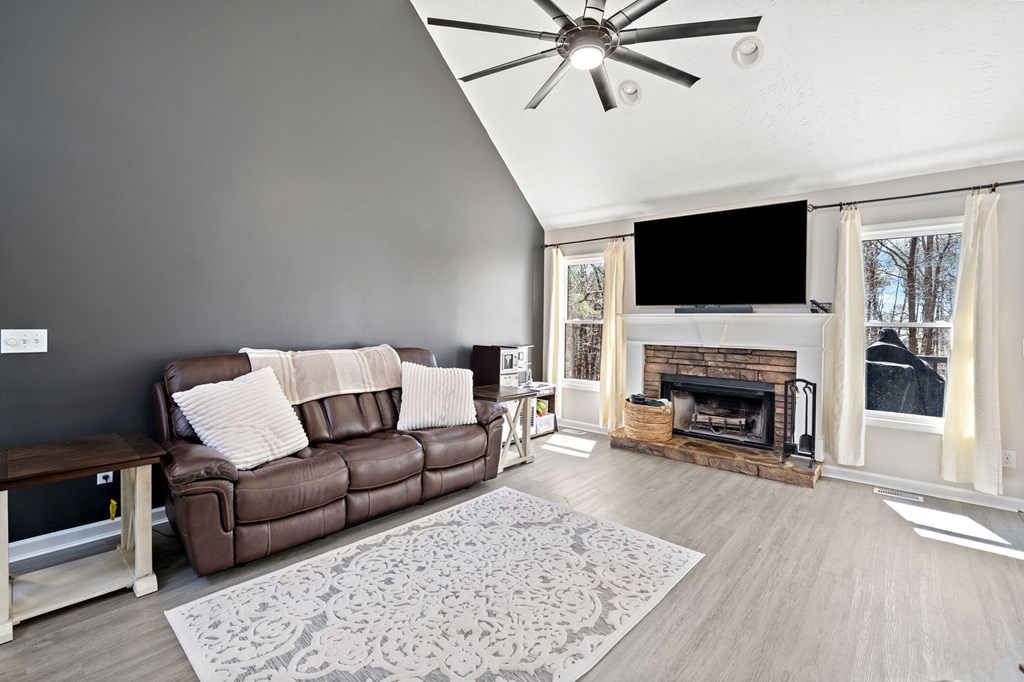 414634 Fairmont Residential