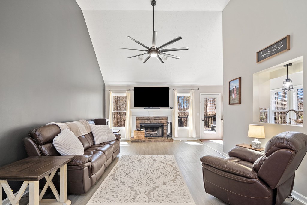 414634 Fairmont Residential