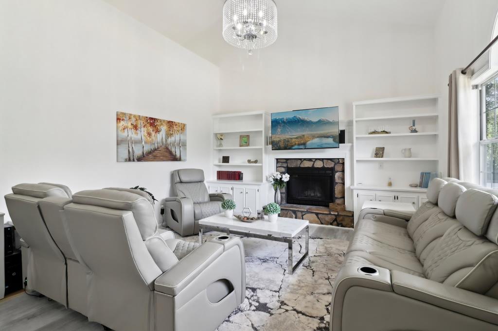 414654 Woodstock Residential