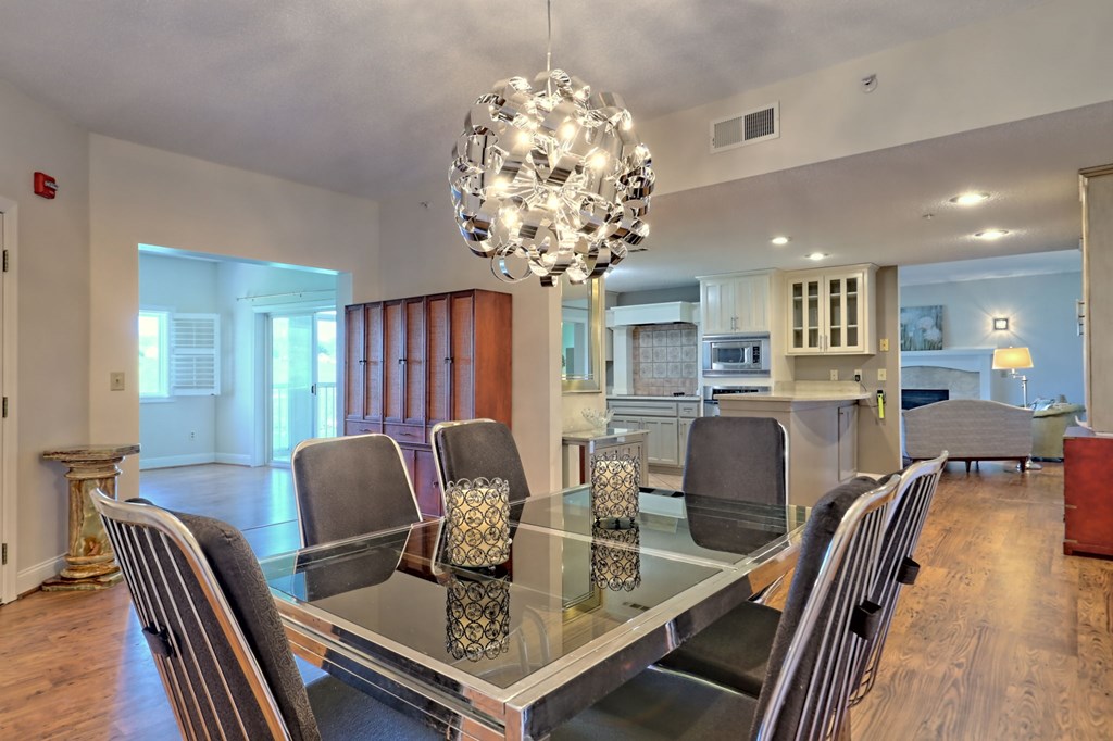 414708 Young Harris Residential