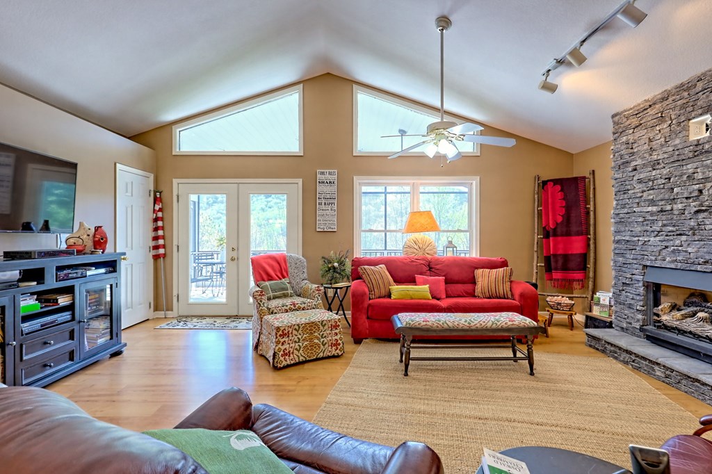 414739 Hiawassee Residential