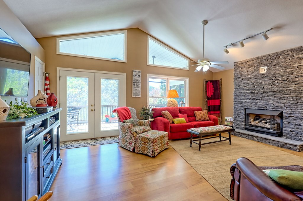 414739 Hiawassee Residential