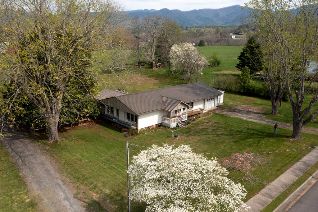 414745 Hayesville 