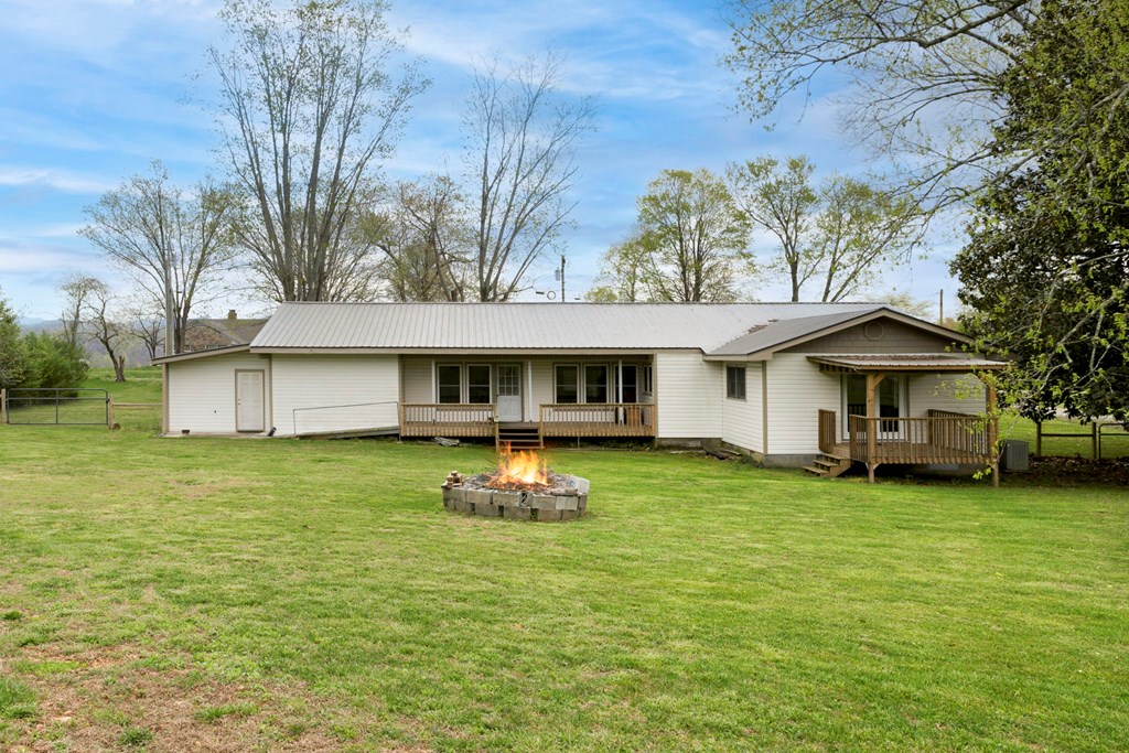 414745 Hayesville Residential