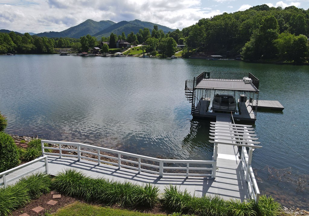 414768 Hayesville Residential