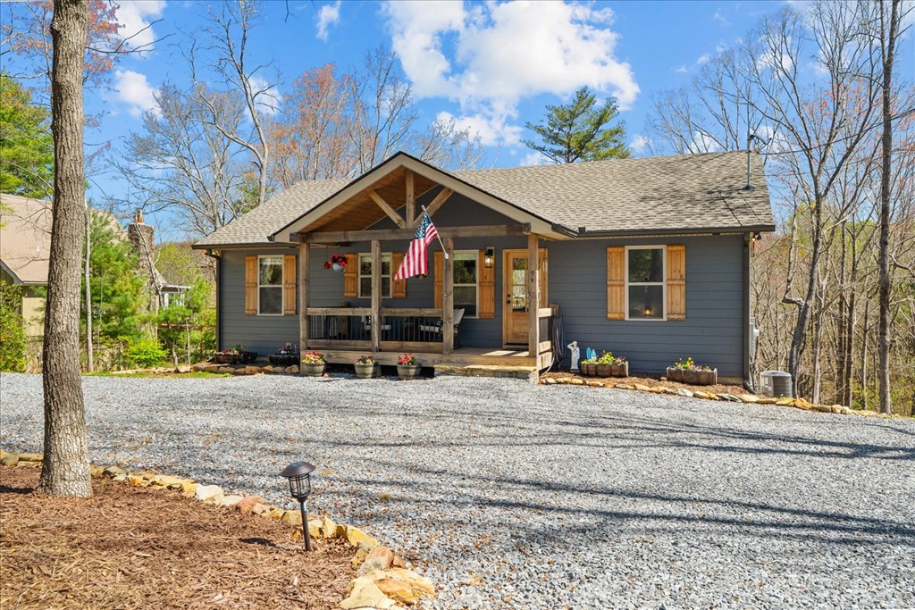 414792 Chatsworth Residential