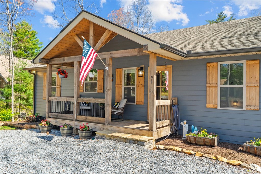 414792 Chatsworth Residential