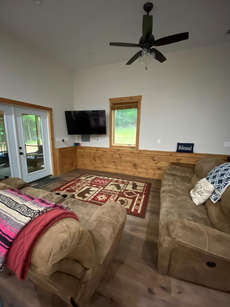 414810 Mineral Bluff Residential