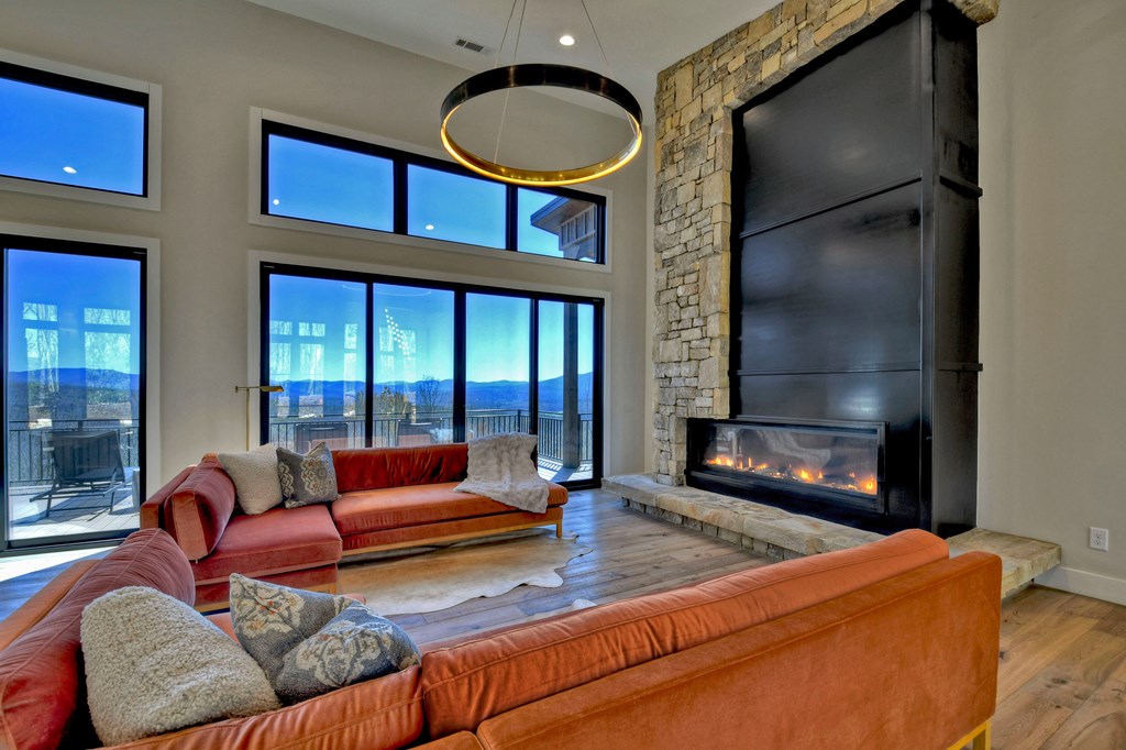 414812 Blue Ridge Residential