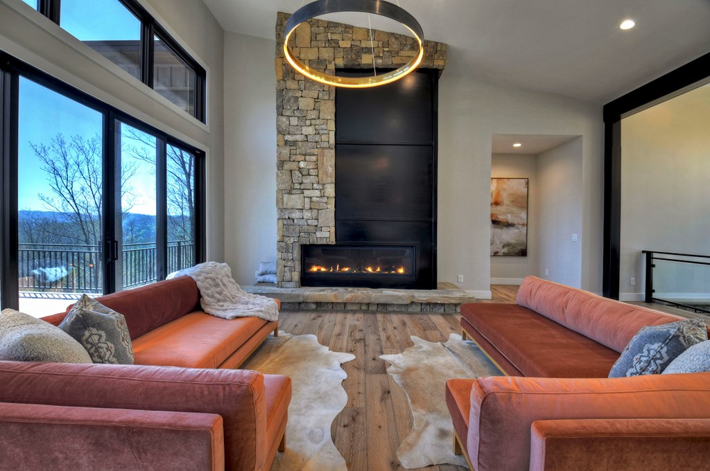 414812 Blue Ridge Residential