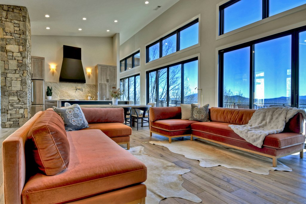 414812 Blue Ridge Residential