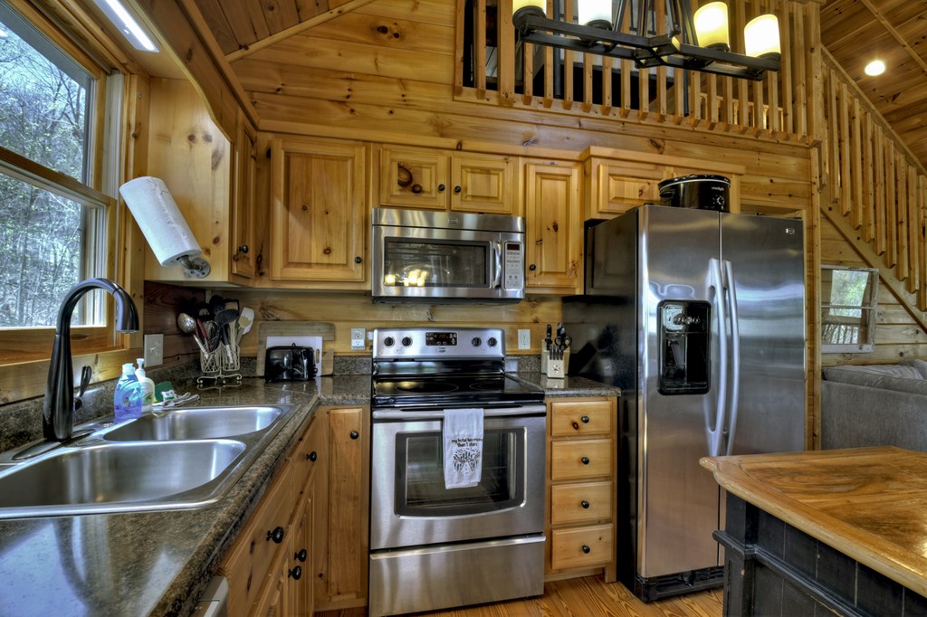 414814 Mineral Bluff Residential