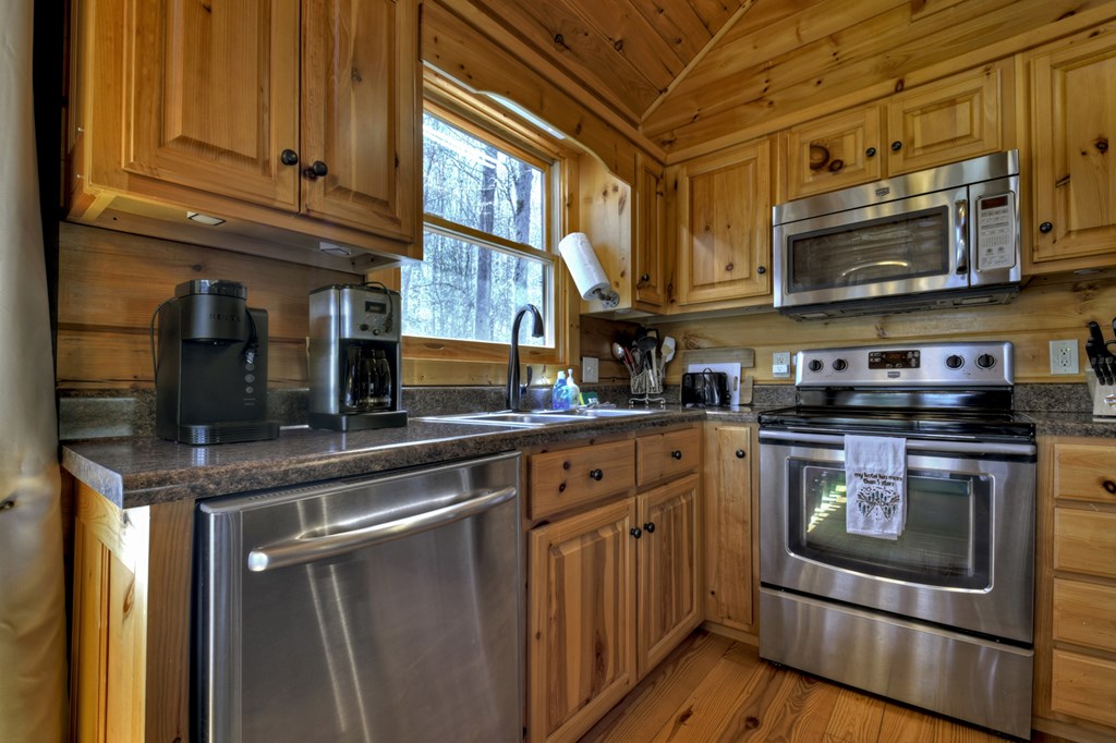 414814 Mineral Bluff Residential