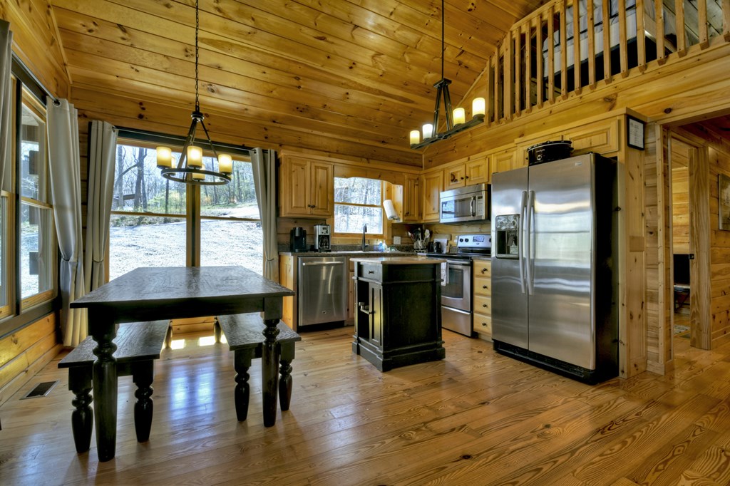 414814 Mineral Bluff Residential