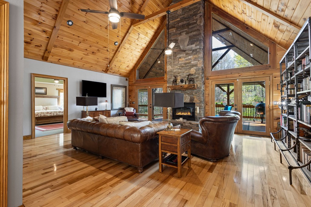 414880 Mineral Bluff Residential