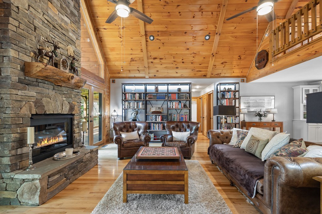 414880 Mineral Bluff Residential