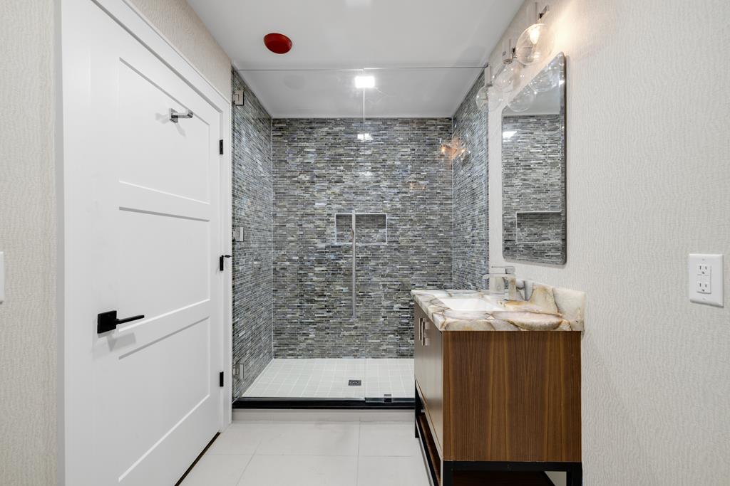 414889 Blue Ridge Condominium
