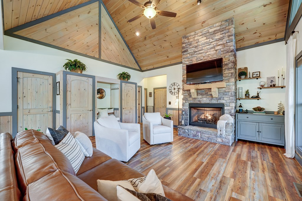 414903 Blue Ridge Residential
