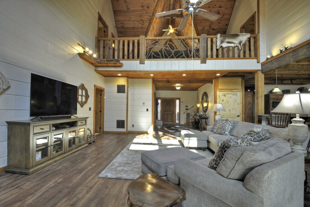 414922 Mineral Bluff Residential