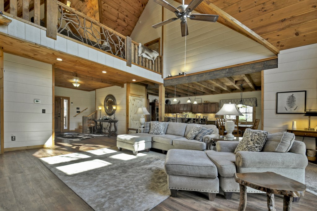 414922 Mineral Bluff Residential