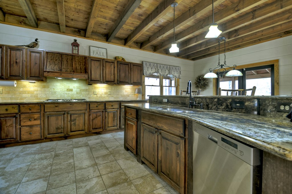 414922 Mineral Bluff Residential