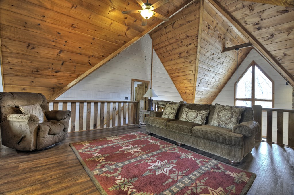 414922 Mineral Bluff Residential