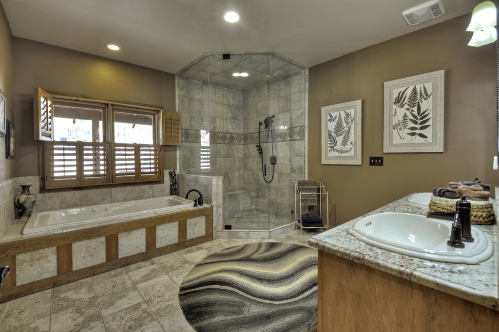 414922 Mineral Bluff Residential