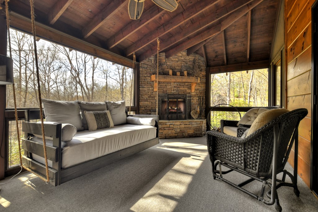 414922 Mineral Bluff Residential