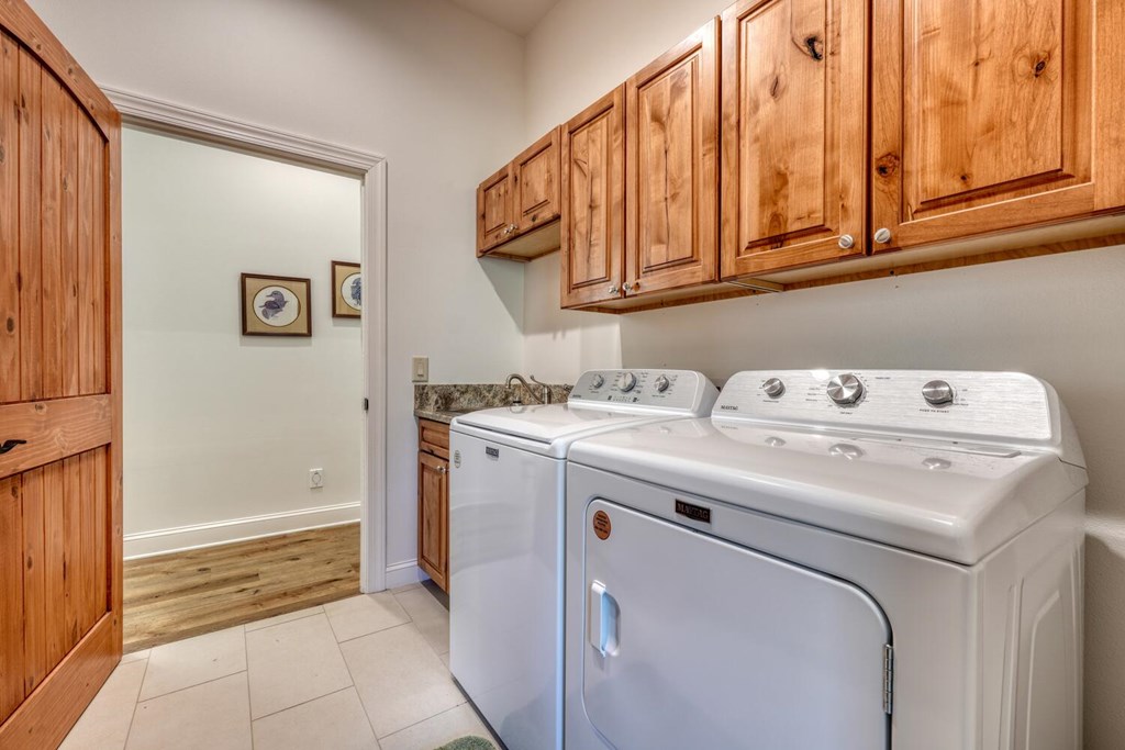 414932 Hayesville Residential