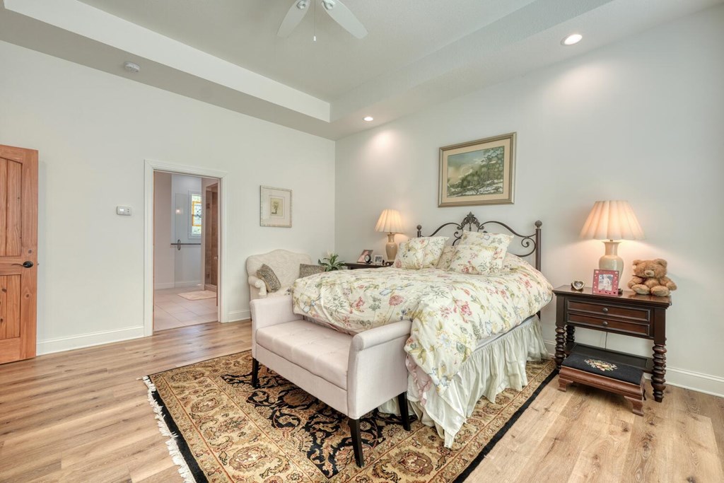 414932 Hayesville Residential