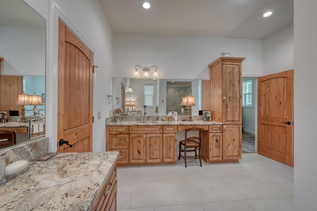414932 Hayesville Residential