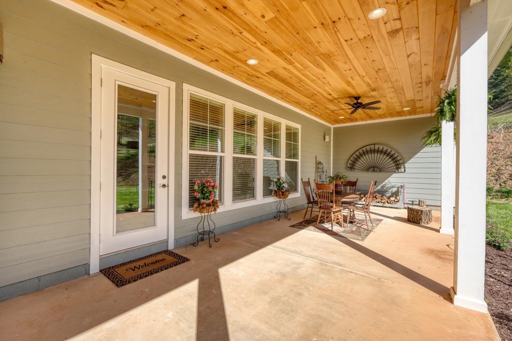 414932 Hayesville Residential