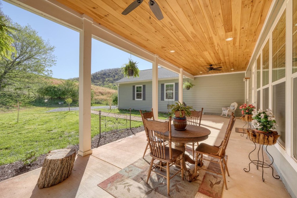414932 Hayesville Residential