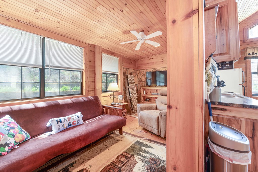 414935 Murphy Residential