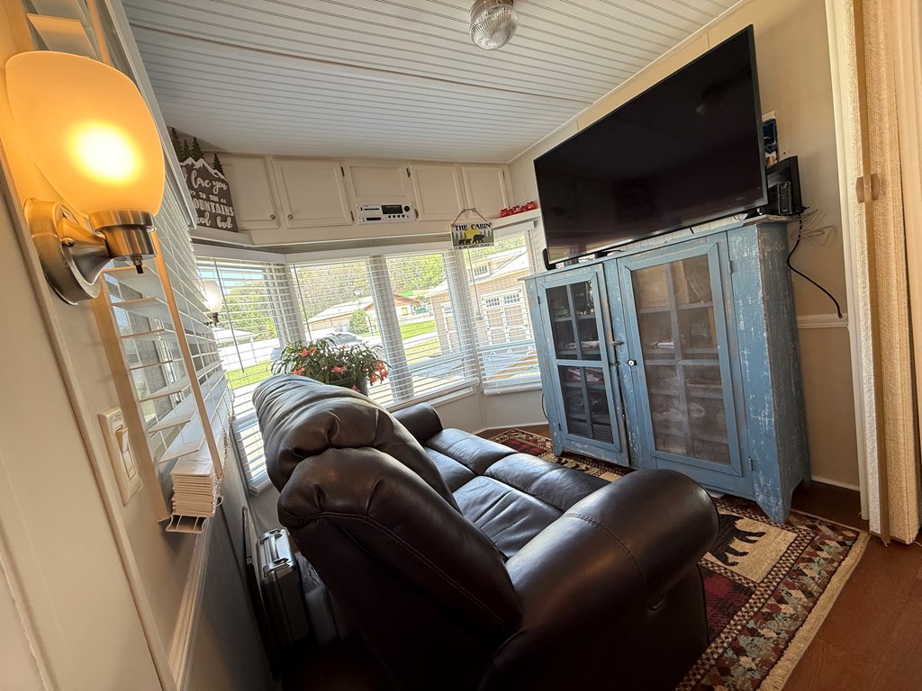 414943 Hiawassee Residential