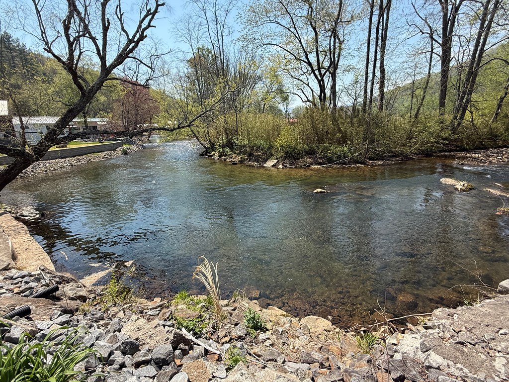414943 Hiawassee Residential