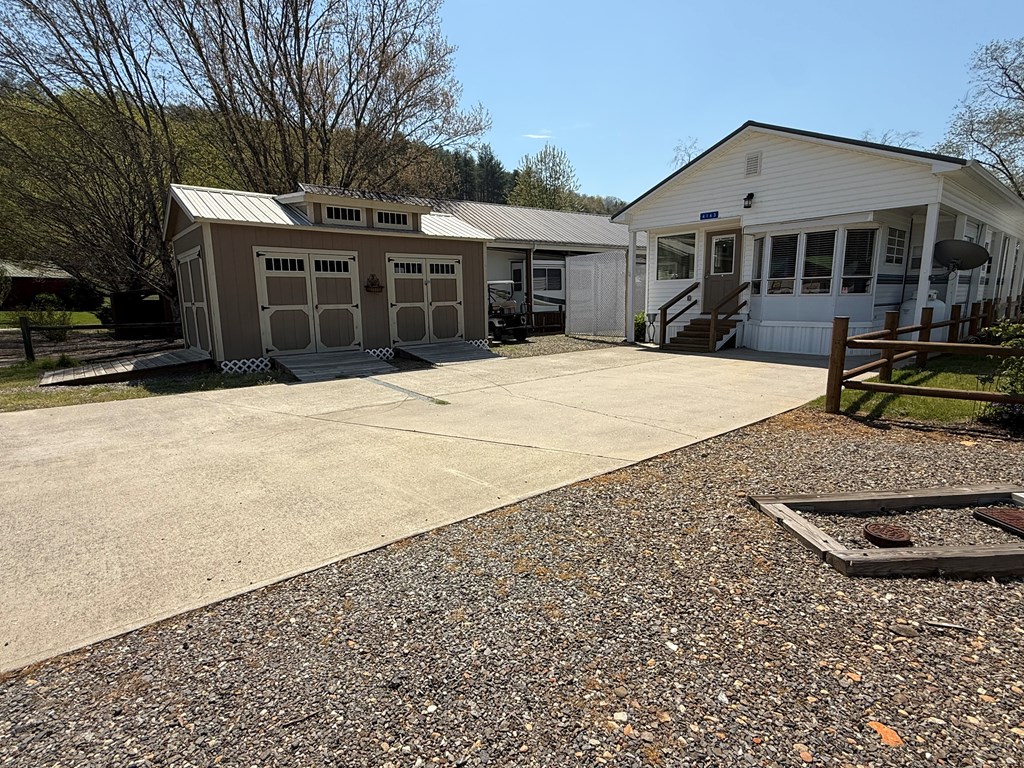 414943 Hiawassee Residential