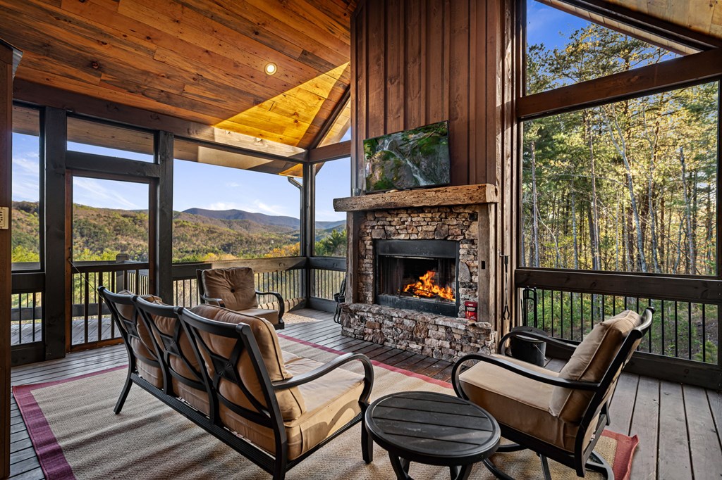 414944 Blue Ridge Residential